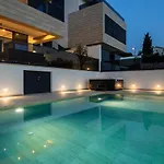 Vila Hedonist *