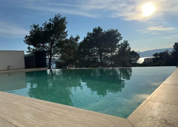 Hedonist Villa *