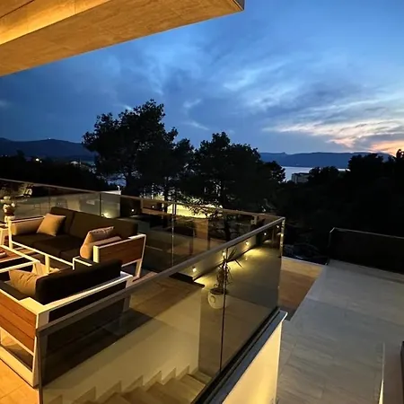 Hedonist Villa