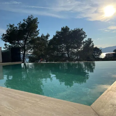 Hedonist Villa *