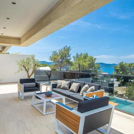 Hedonist Villa