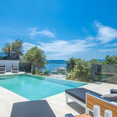 Hedonist Villa