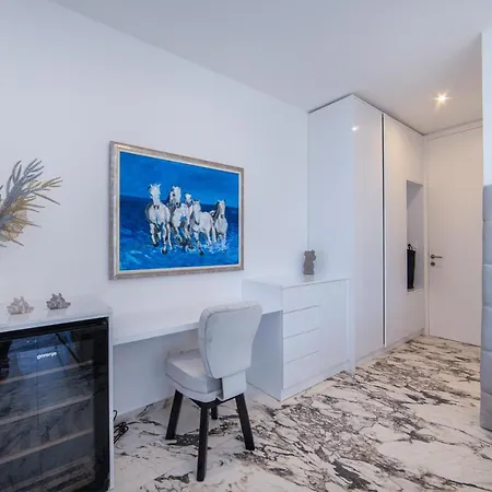 Villa Hedonist Komarna