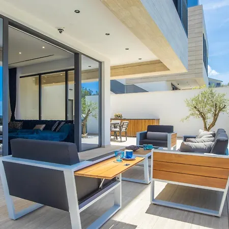 Villa Hedonist Komarna