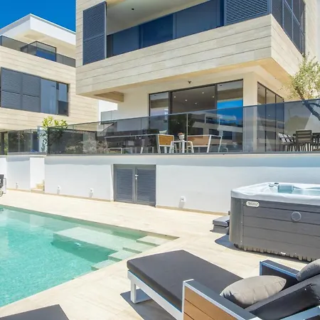 Villa Hedonist Komarna