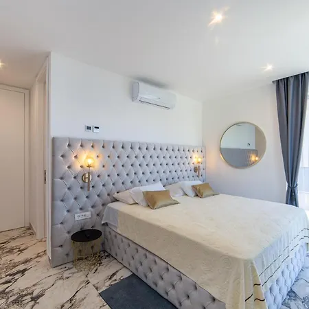 Hedonist Villa
