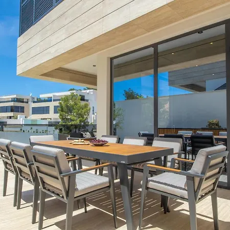 Hedonist Villa *