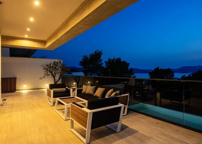 Βίλα Hedonist Komarna